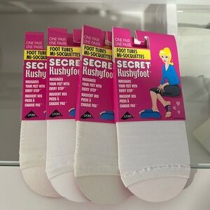 Four Pairs of White Secret Kushyfoot Foot Tubes OS